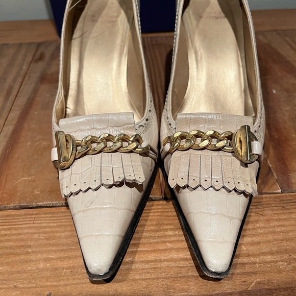 Stuart Weitzman pump - Picture 6 of 9